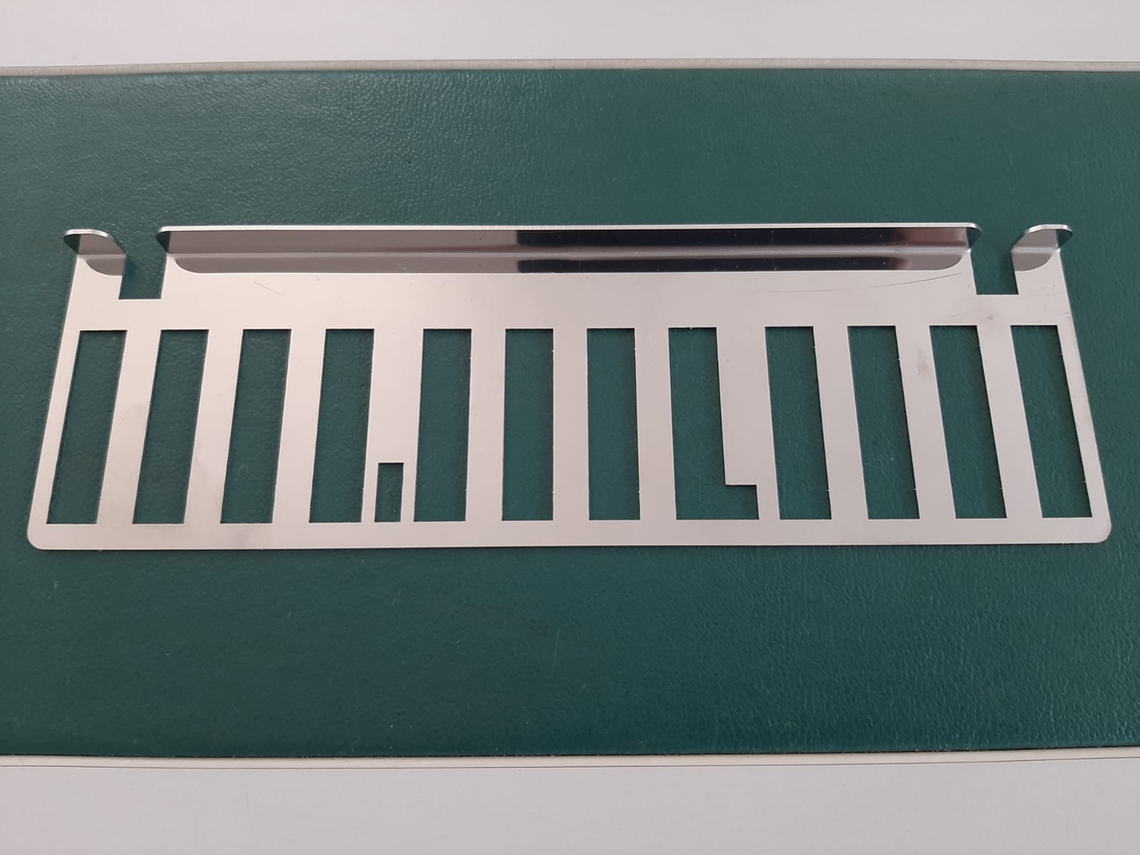 KIZAK -12 DELİKLİ -21X6,5X1 CM